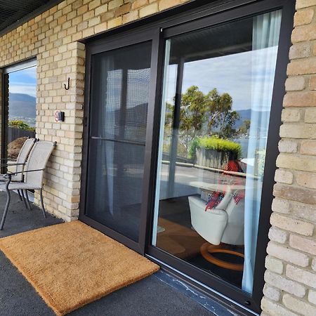 Waterfront Abode - 2 Bedrooms Hobart Eksteriør billede