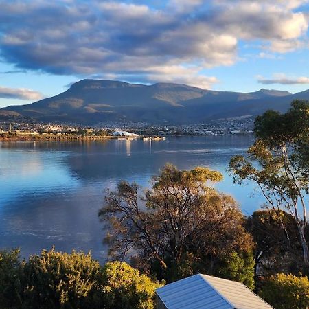 Waterfront Abode - 2 Bedrooms Hobart Eksteriør billede