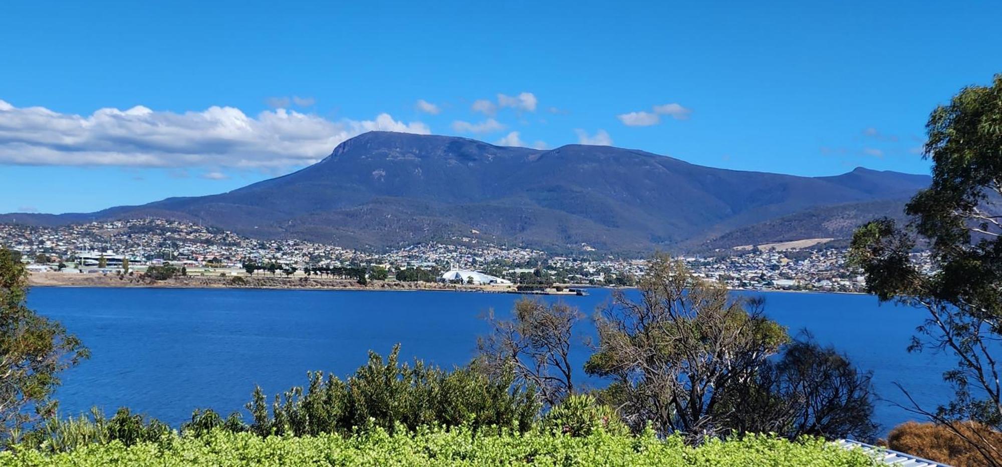 Waterfront Abode - 2 Bedrooms Hobart Eksteriør billede